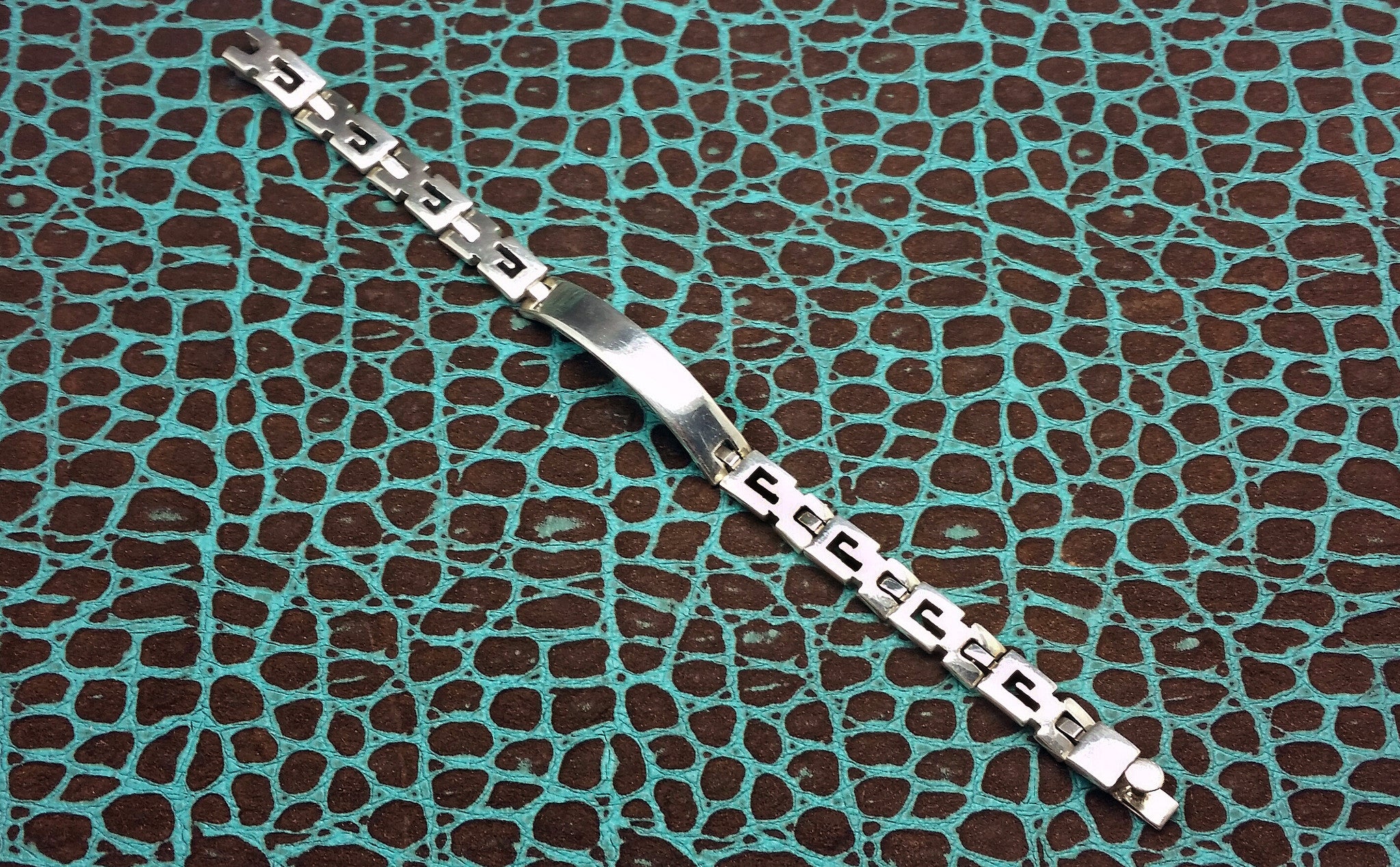 Mexican Vintage Taxco Hand Sculpted Sterling Silver Link Bracelet