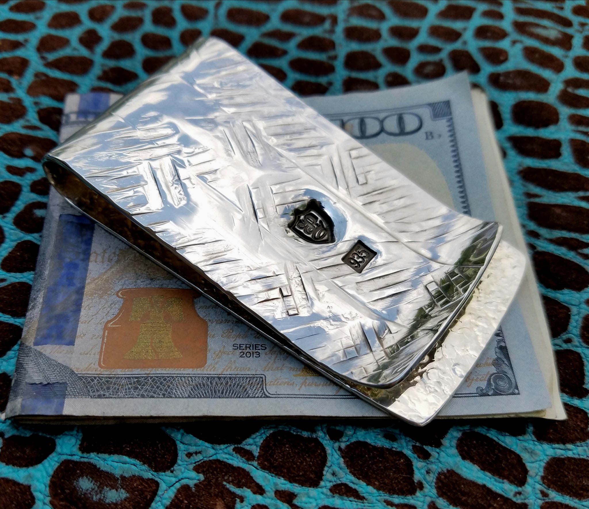 Criss-cross Ridge Hammered Center Stripe Full Fold 935 Argentium Sterling Silver Money Clip by Phantom